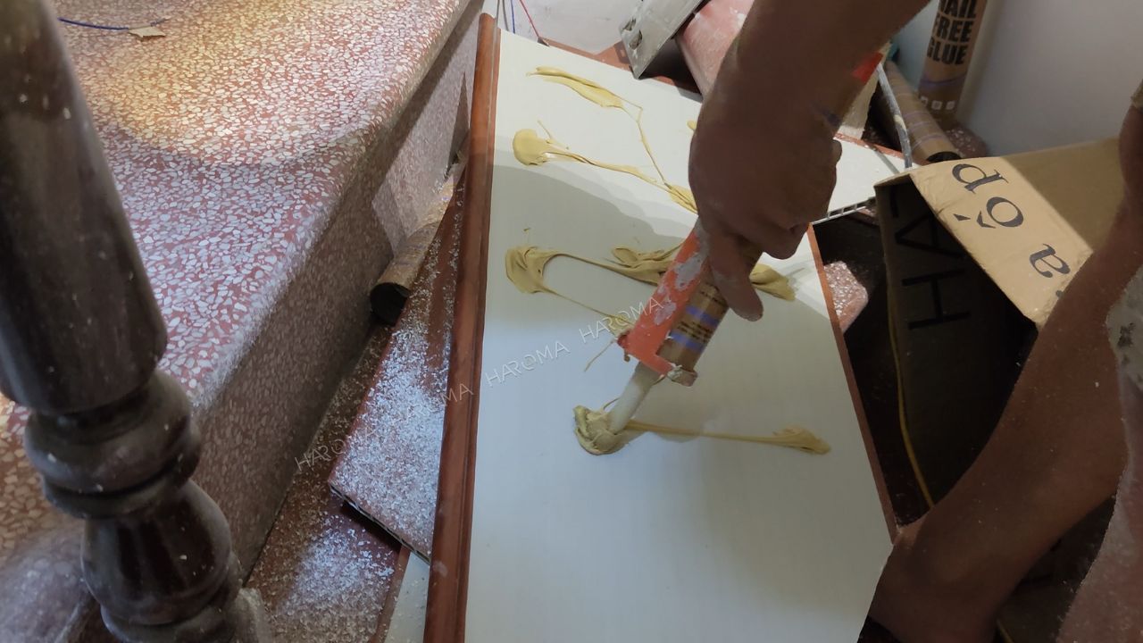 Cách thi công chiếu nghỉ mặt bậc cầu thang nhựa giả gỗ - Haroma
