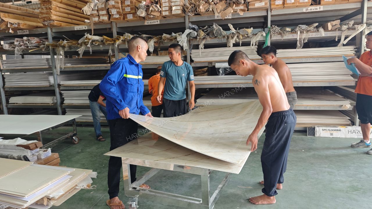 Địa chỉ phân phối tấm PVC vân đá tại Quảng Ninh đúng chuẩn, báo giá minh bạch