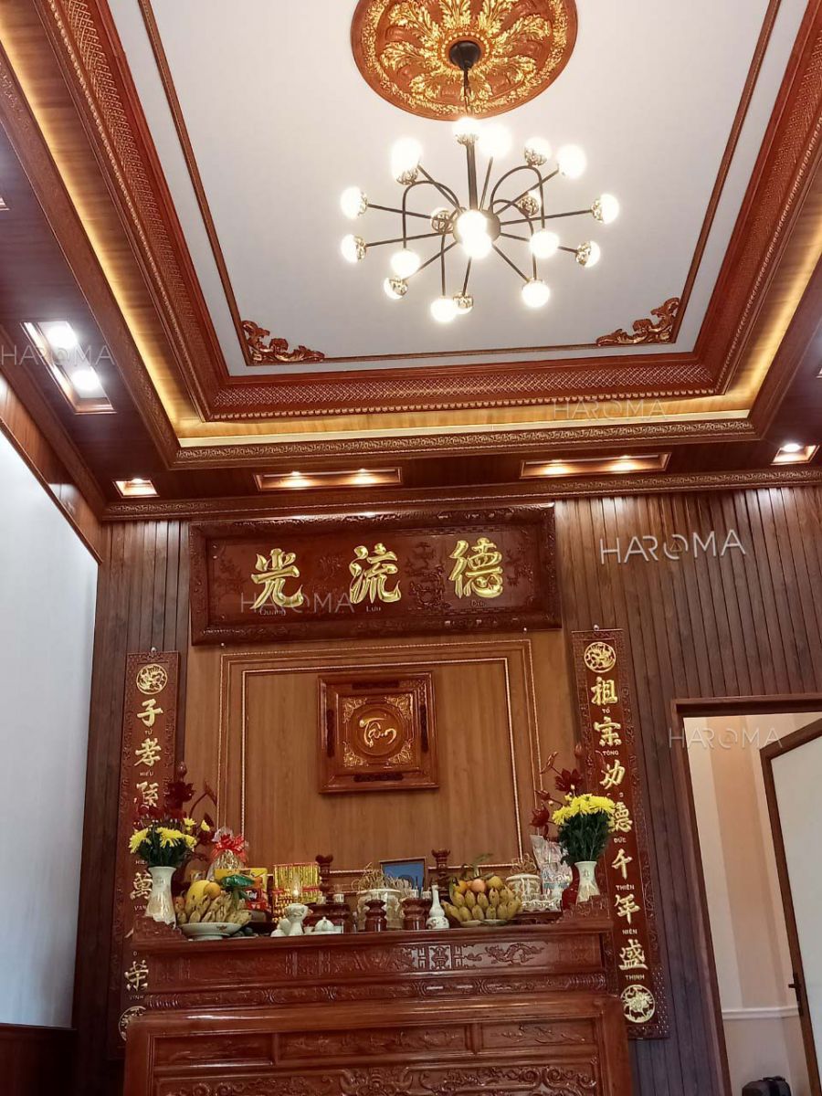 Chọn mẫu ốp tường phòng thờ: Đẹp thanh tịnh, chi phí hợp lý