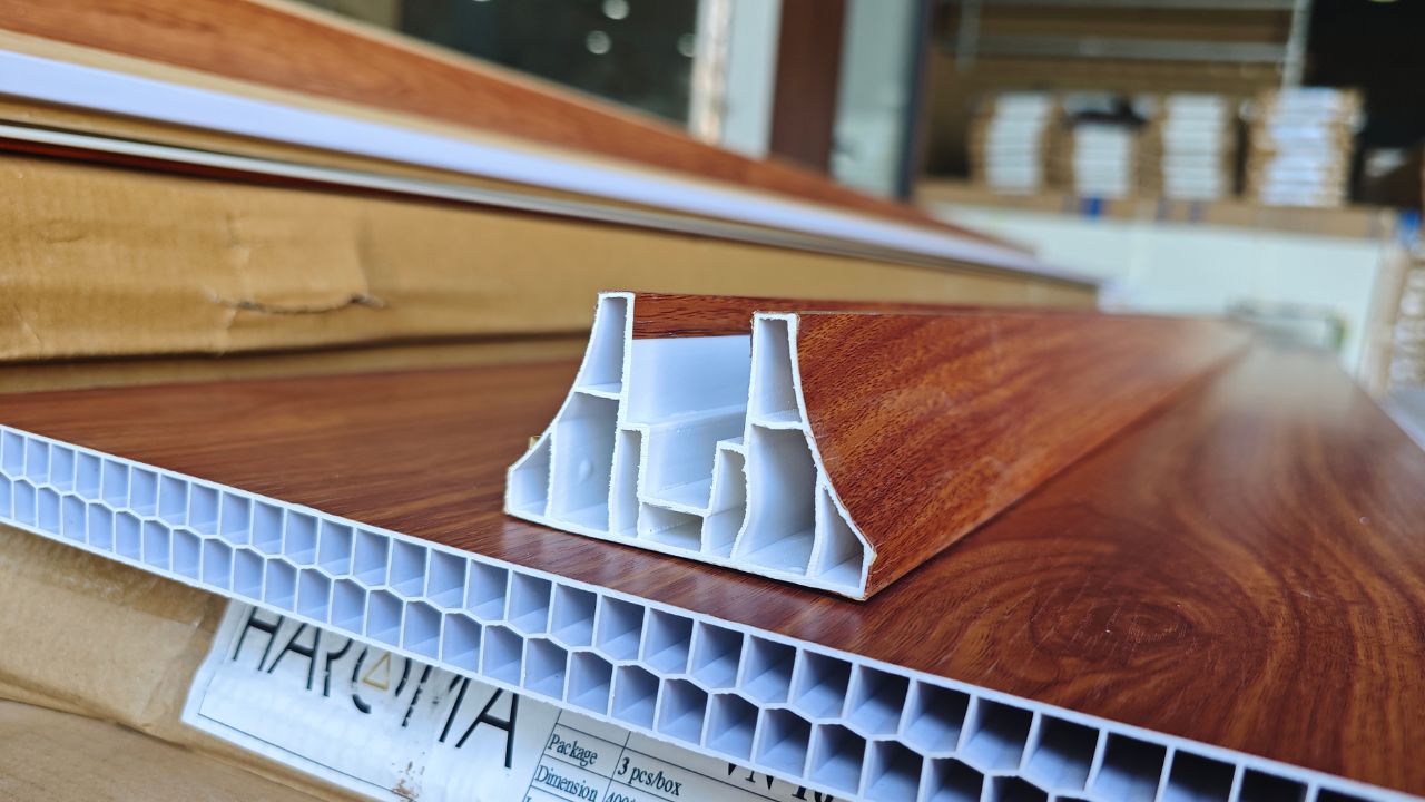 Hướng dẫn thi công vách ngăn góc vuông bằng tấm nhựa 2 mặt chi tiết từ A - Z