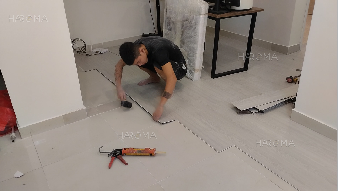 Ván sàn nhựa chịu lực có làm sàn tầng 1 được không?