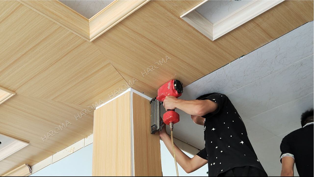 Diện tích nhà 26m2 thì cần mua bao nhiêu tấm ốp nhựa nano là đủ?