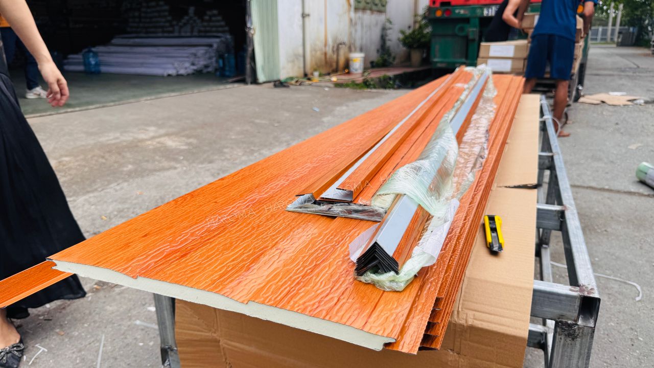 Địa chỉ mua tấm ốp tôn xốp cách nhiệt tại Lai Châu bền đẹp