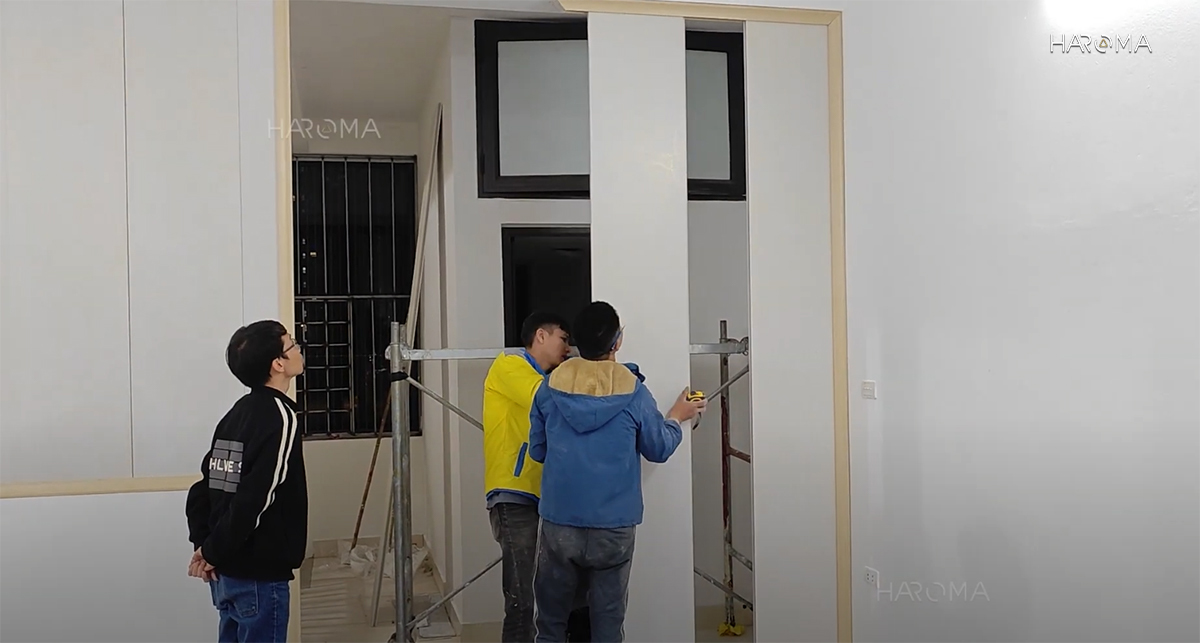 So sánh ưu nhược điểm tấm vách ngăn nhựa 2 mặt & vách ngăn thạch cao